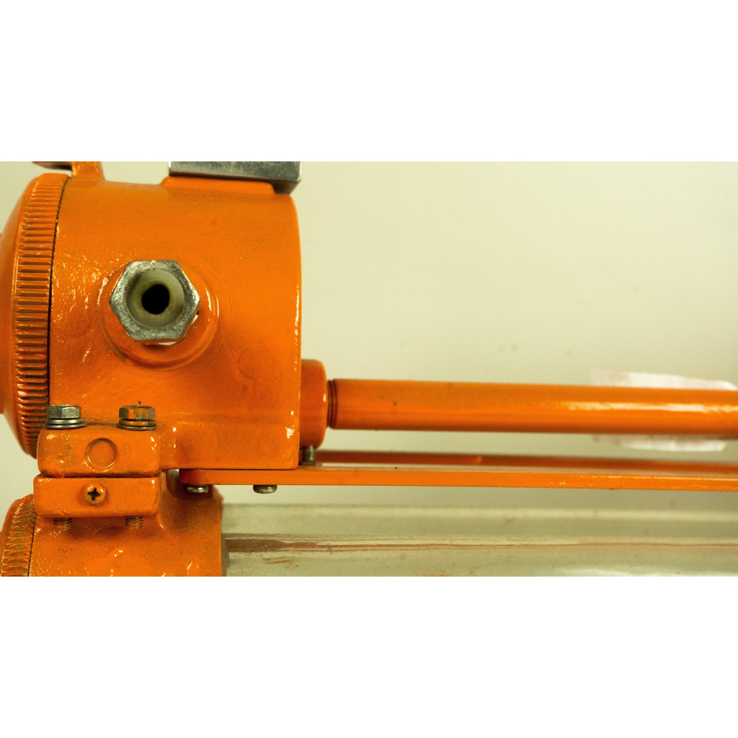 Dae Yang 2 foot Strip Light Orange
