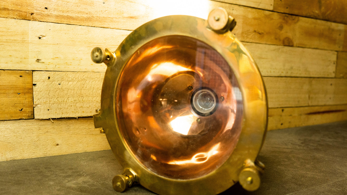 Smooth Copper Fox Light
