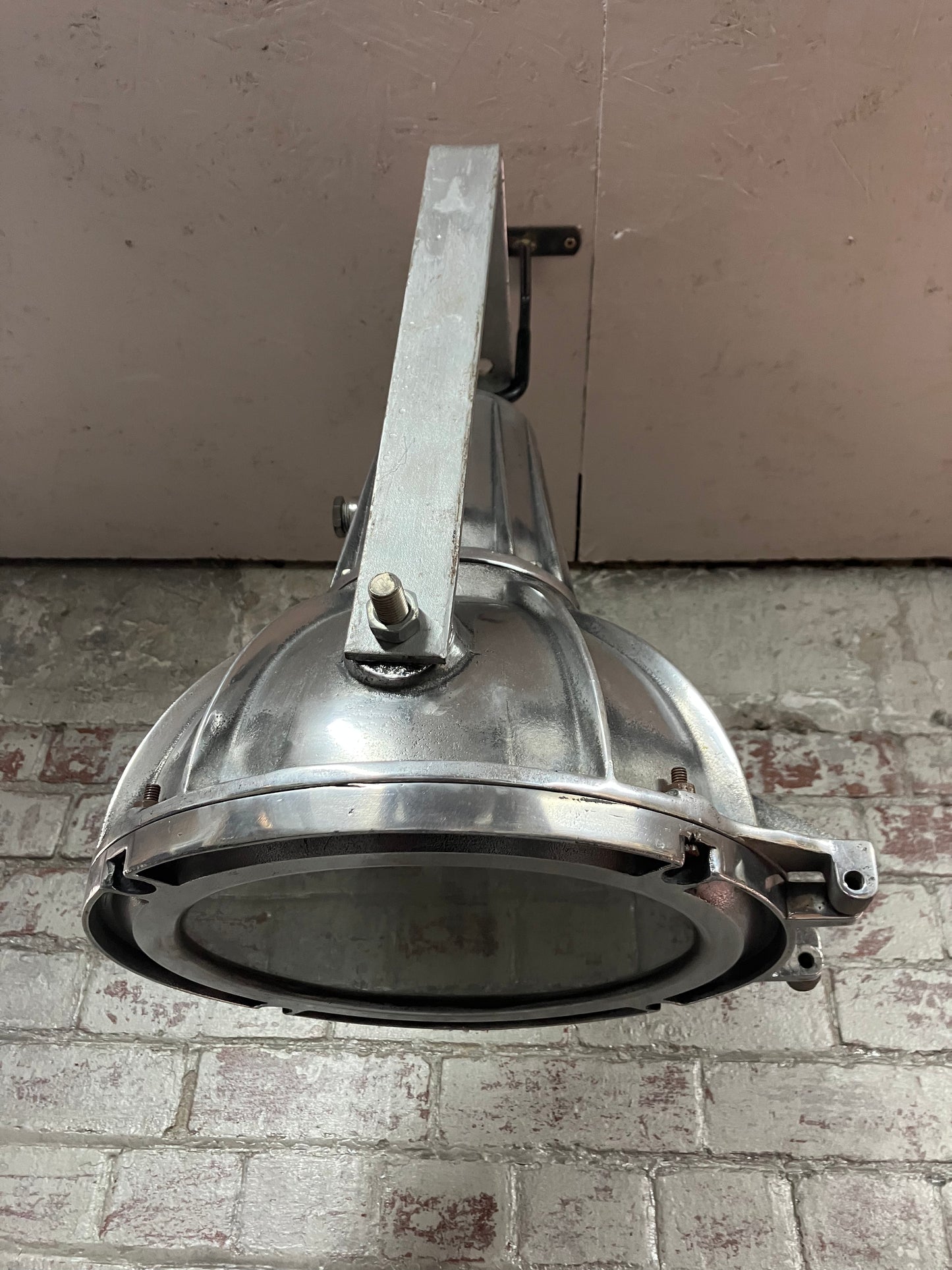 Aluminium Pendant Light with Bracket